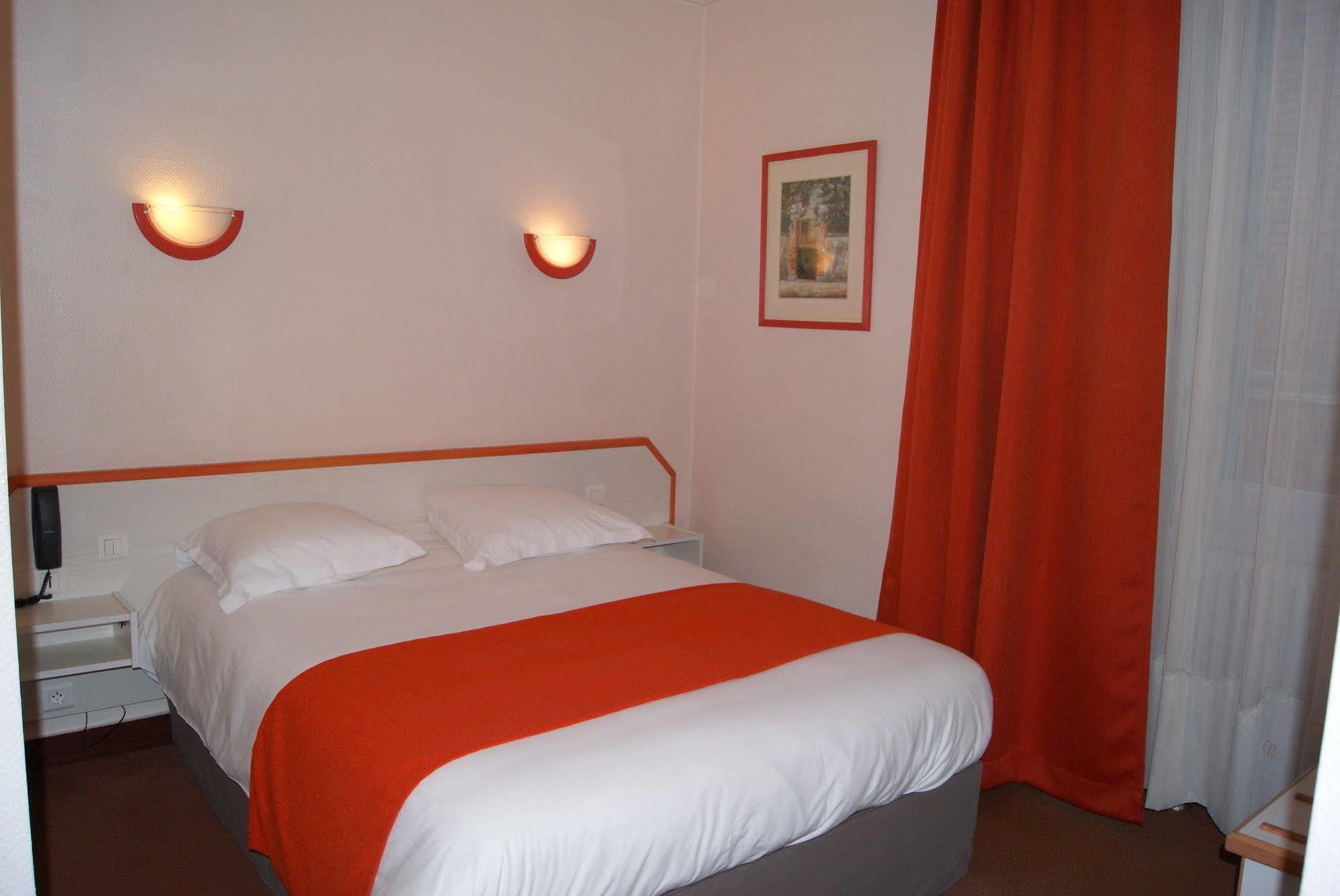 Hotel Suzane Angers Exteriér fotografie